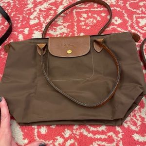 NWOT Longchamp shopping bag medium. Olive green